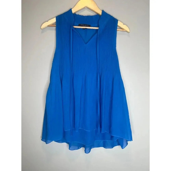 Romeo Juliet Tops - Romeo Juliet sleeveless blue pleated blouse top shirt sz Medium pullover v neck